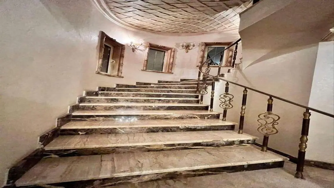 فيلا فاخرة بمساحة شاسعة مع مسبح خاص وحديقة