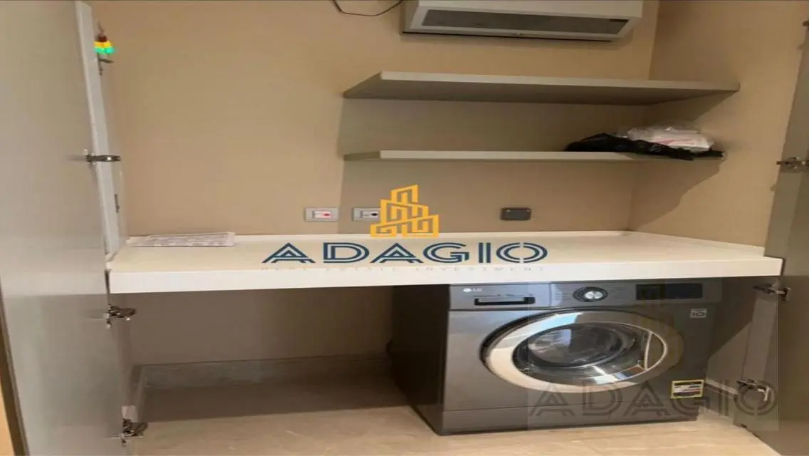 For Sale: Apartment in 40 West Sodic