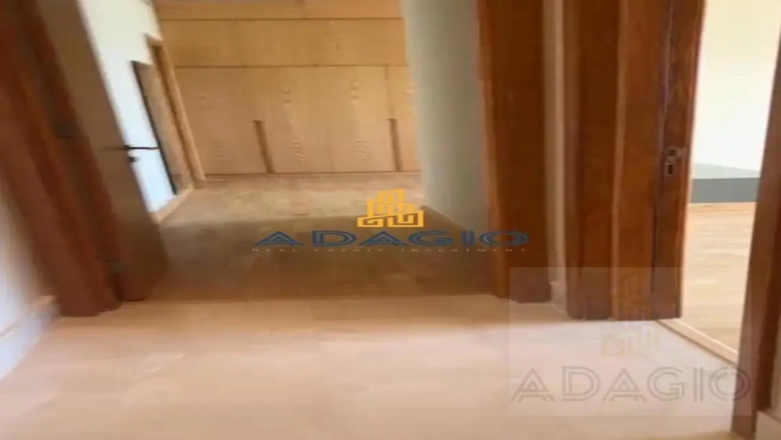 For Sale: Apartment in 40 West Sodic
