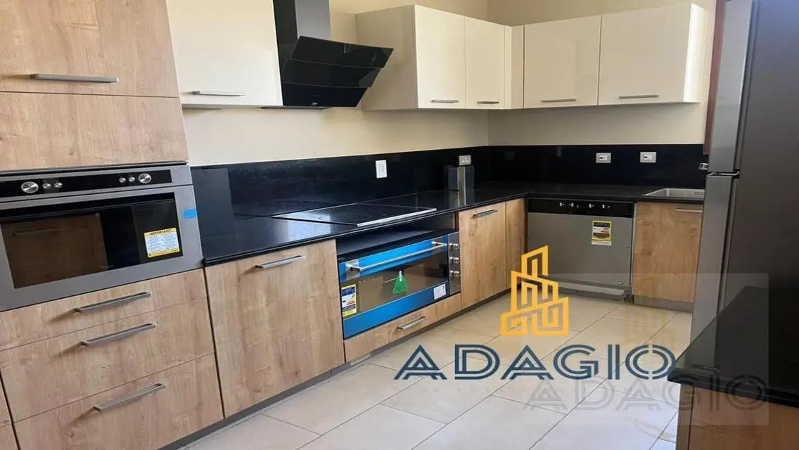 For Sale: Apartment in 40 West Sodic
