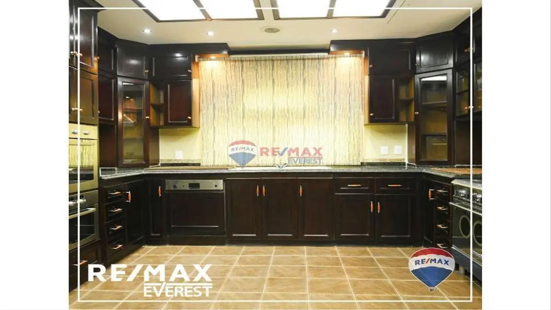 Luxurious 500 Sq.M Apartment in the Heart of the City