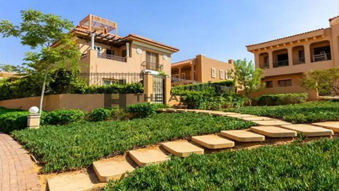 Stunning Villa for Sale in District 5 with Spacious Area