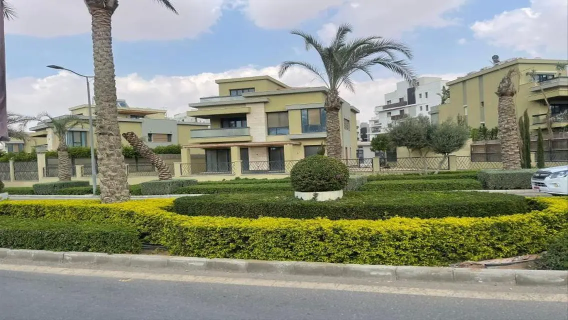 فيلا فاخرة في سوديك، القاهرة الجديدة مع حديقة واسعة وإطلالة رائعة