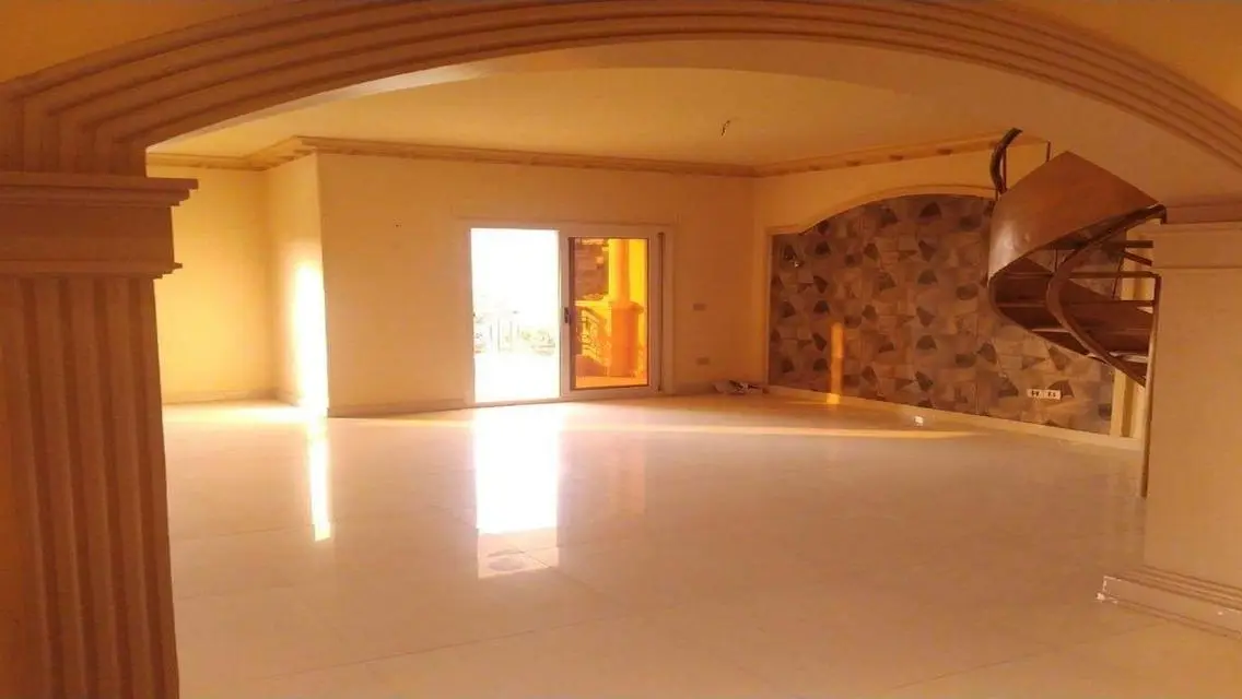 منزل رائع مع حديقة خاصة