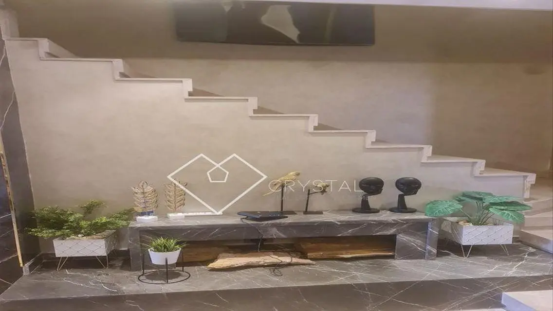 Luxurious Apartment with Private Garden in Prime Location
