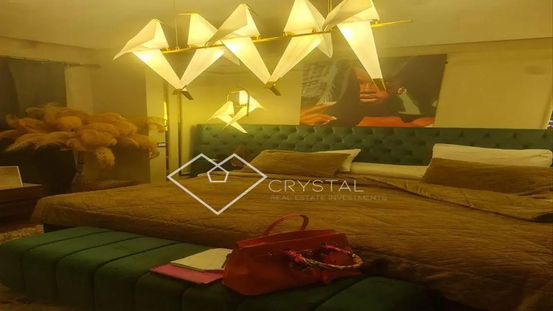 Luxurious Apartment with Private Garden in Prime Location