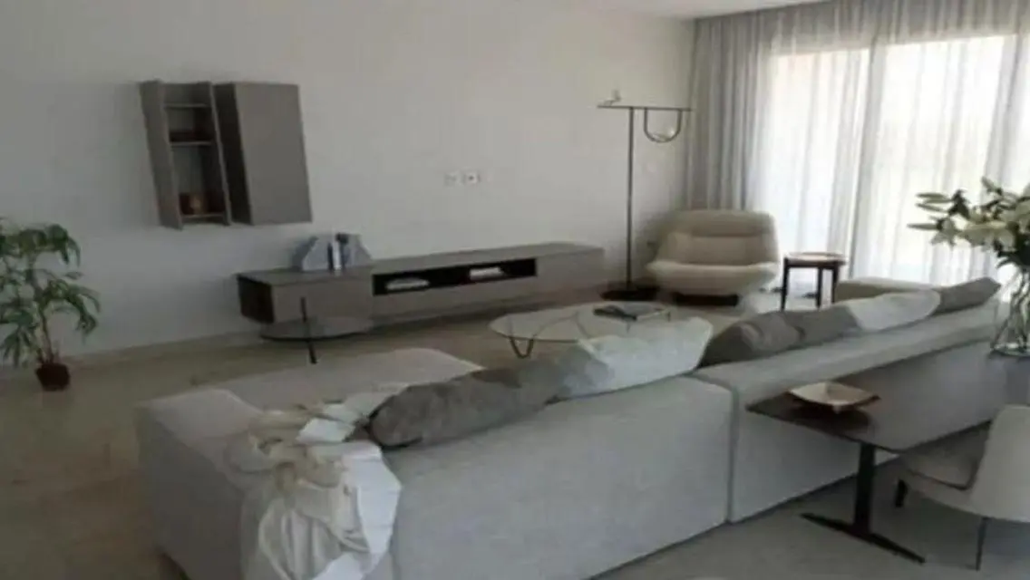 Luxury Villa for Sale in Modern Design at Aura