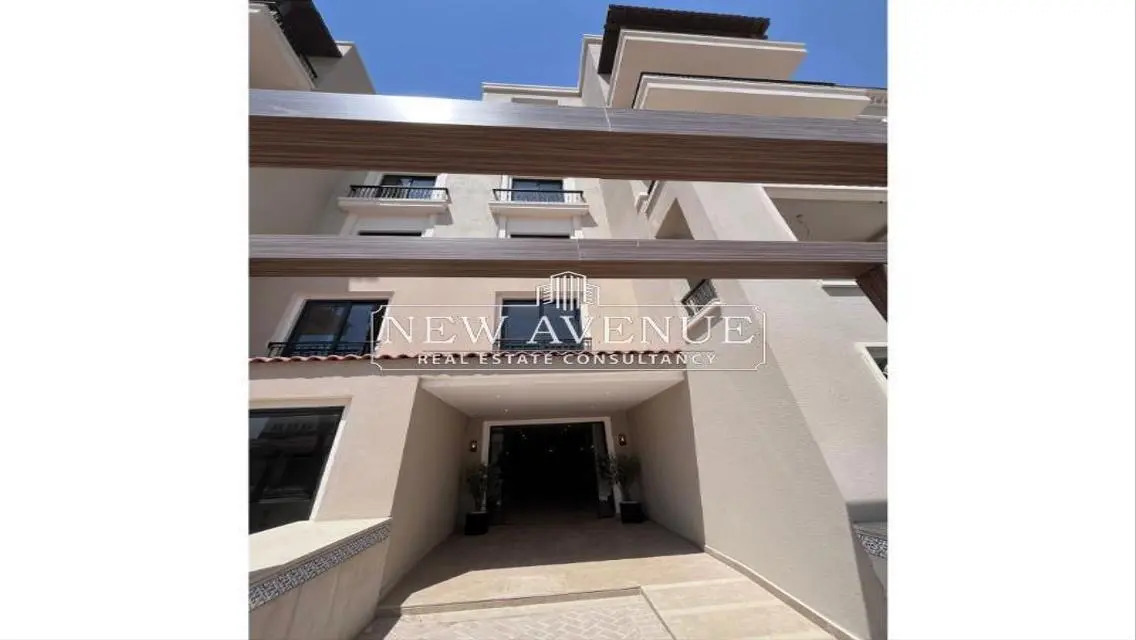 Luxury Apartment in Village West with Stunning View