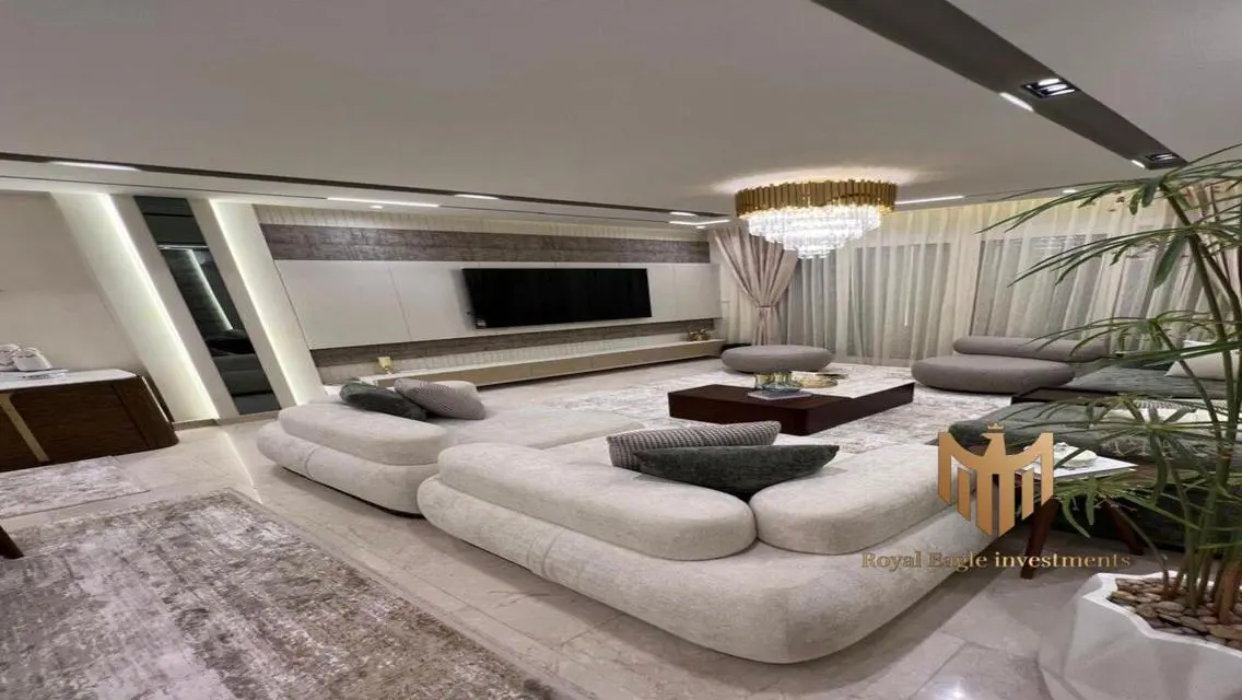 Luxurious Apartment for Sale with Central Air Conditioning and Stunning View