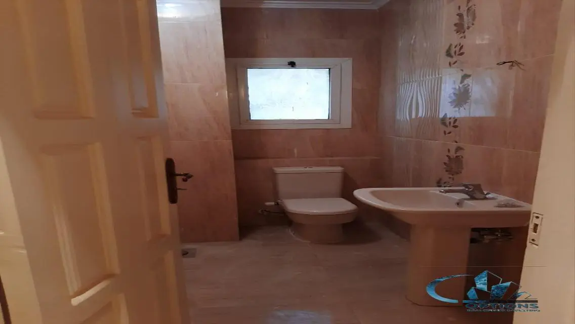 Luxury Apartment with 400 meters in a Prime Location
