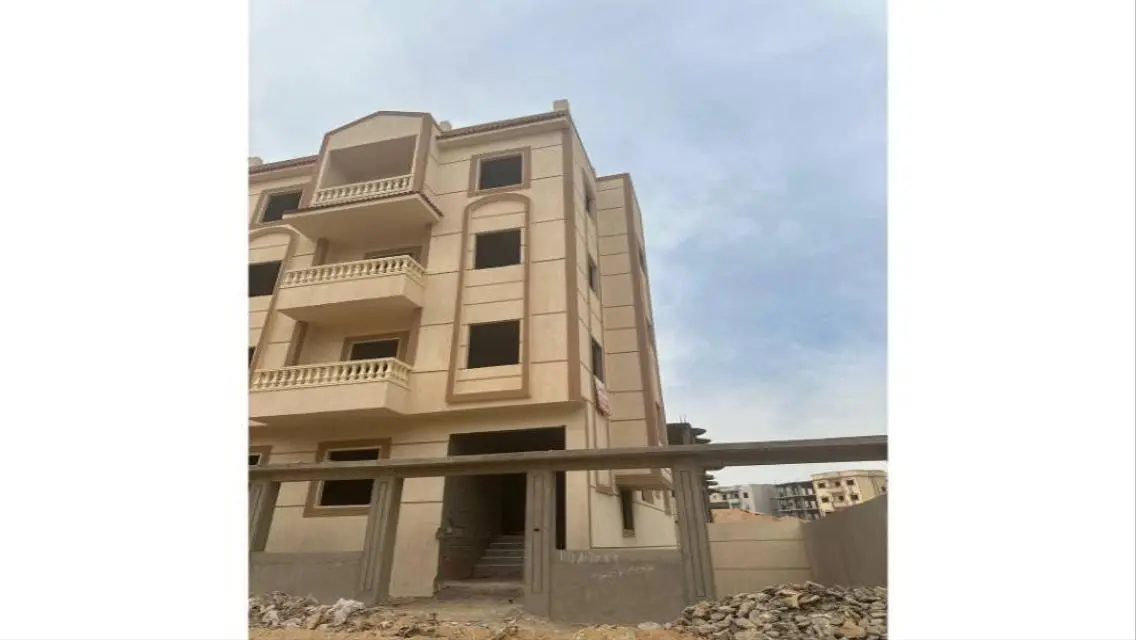 شقة مميزة للإيجار بمساحة كبيرة وإطلالة رائعة