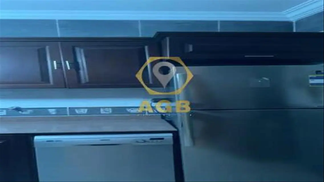 شقة فاخرة تتكون من 3 غرف في موقع مركزي