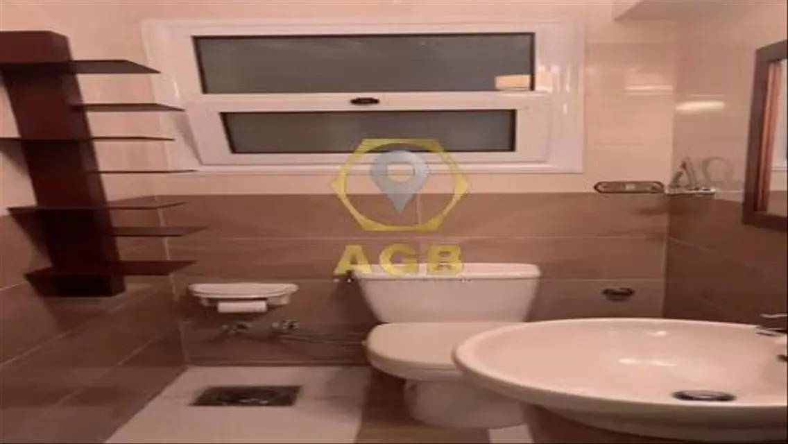 شقة فاخرة تتكون من 3 غرف في موقع مركزي