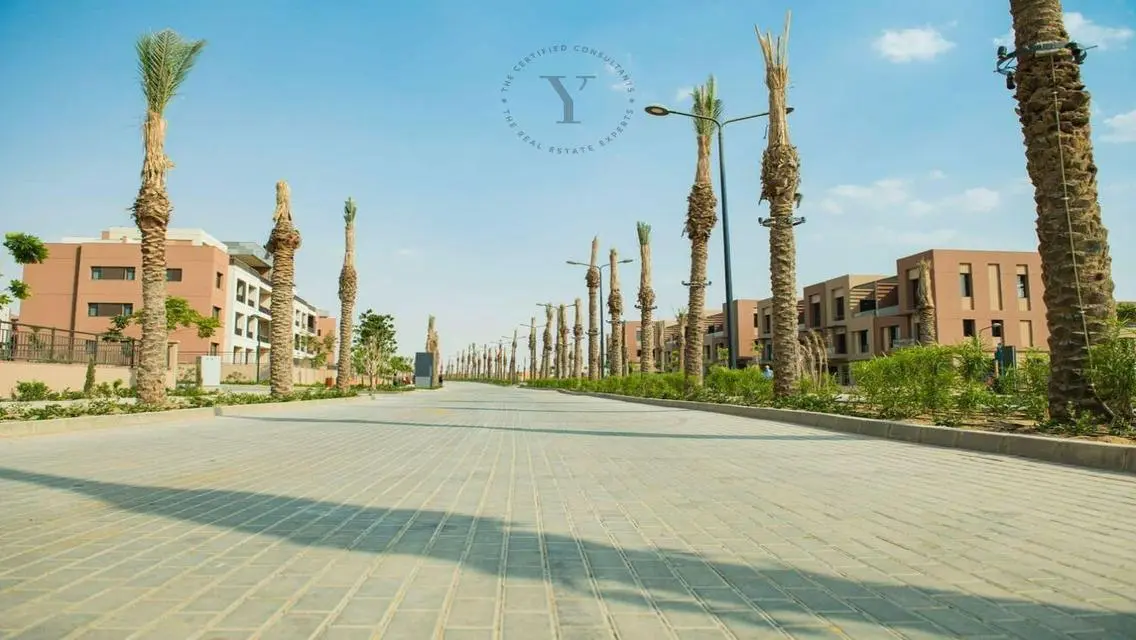 فيلا فاخرة للبيع بمساحة واسعة وحديقة خاصة