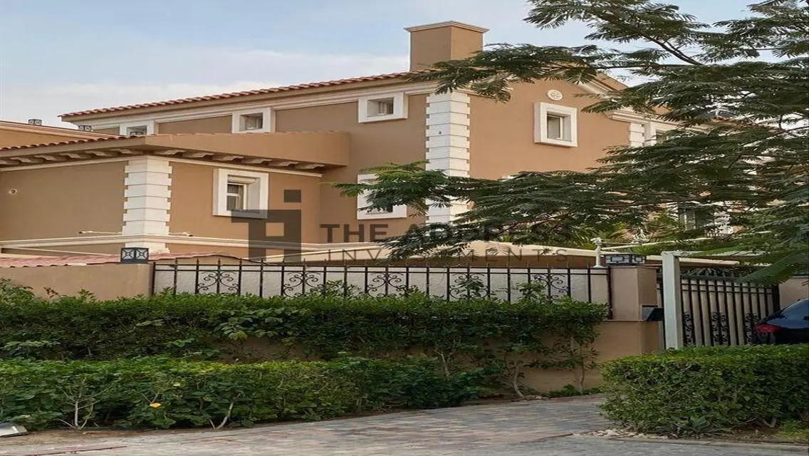 Luxurious Villa with Private Garden and Pool in New Cairo