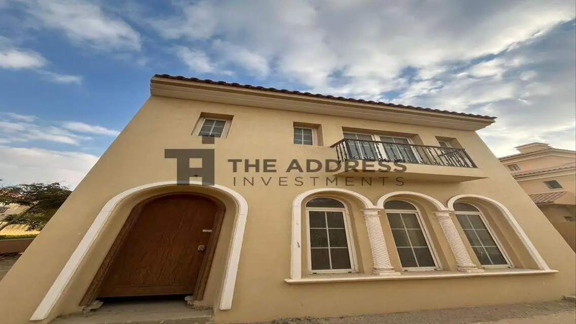Luxurious Villa with Private Garden and Pool in New Cairo