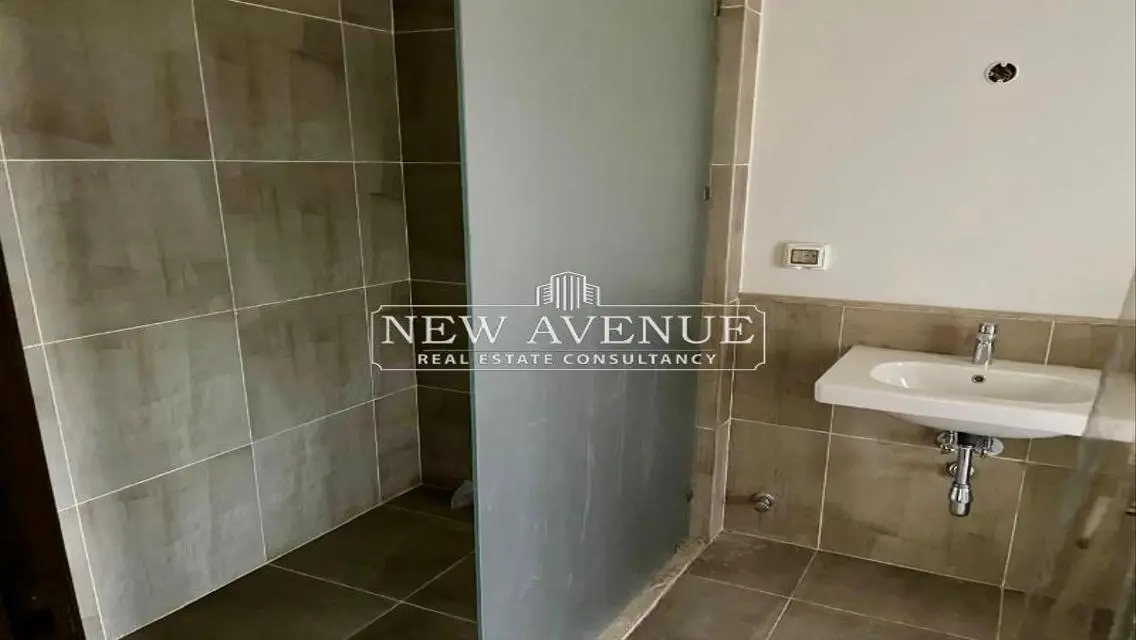Luxury Apartment with Spacious Facilities and Private Garden