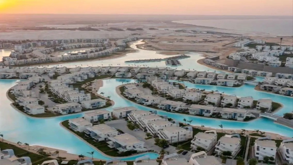 Luxury Apartment for Sale with Balcony and Shared Pool
