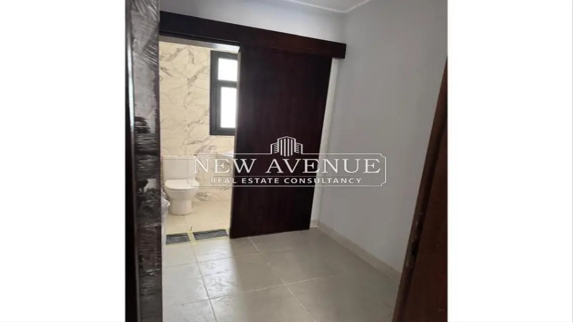 Luxurious Apartment for Sale Overlooking a Major Landmark