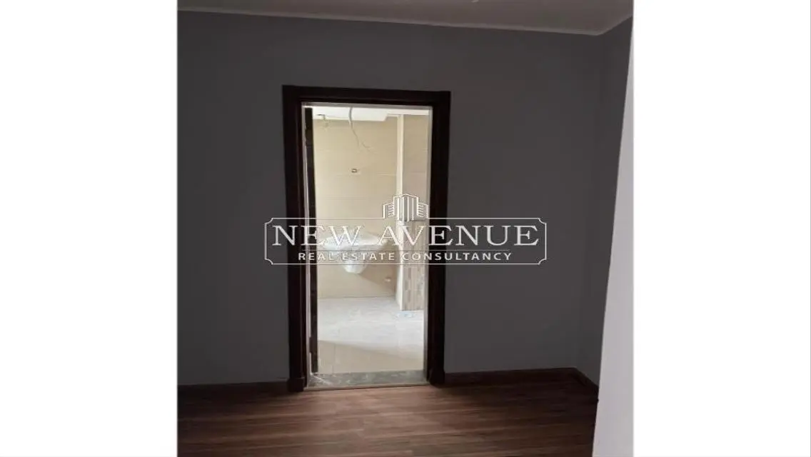 Luxurious Apartment for Sale Overlooking a Major Landmark