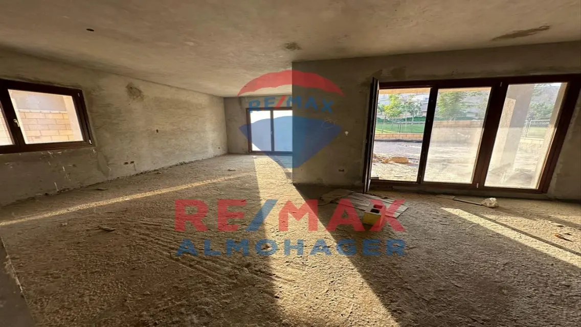 Luxury Villa with Private Pool and Garden in Prime Location