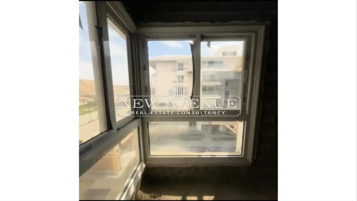 شقة فاخرة بإطلالة رائعة بسعر مغري