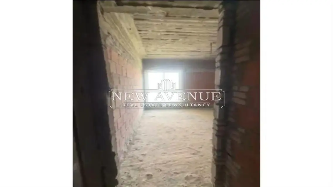 شقة فاخرة بإطلالة رائعة بسعر مغري