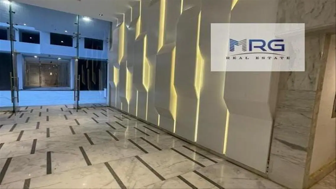 شقة فاخرة بمساحة واسعة مع مسبح مشترك وإطلالة رائعة