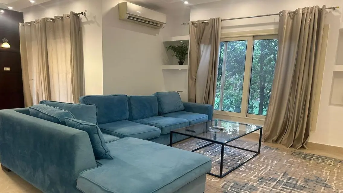 Luxury Apartment with Maid's Room and Private Garden