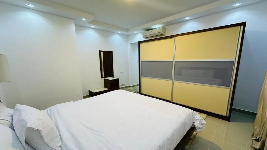 Luxury Apartment with Maid's Room and Private Garden