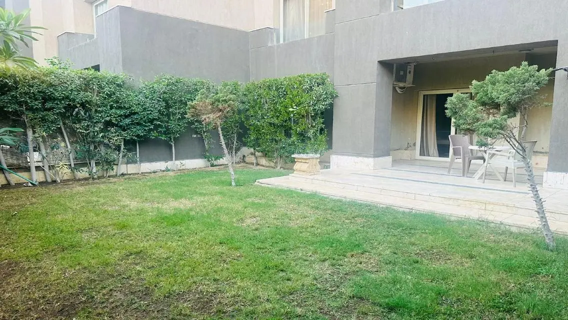 Luxury Apartment with Maid's Room and Private Garden