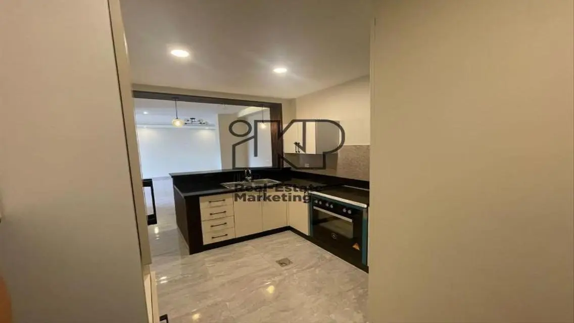 Luxury Apartment with Balcony and Security Guard in City Center