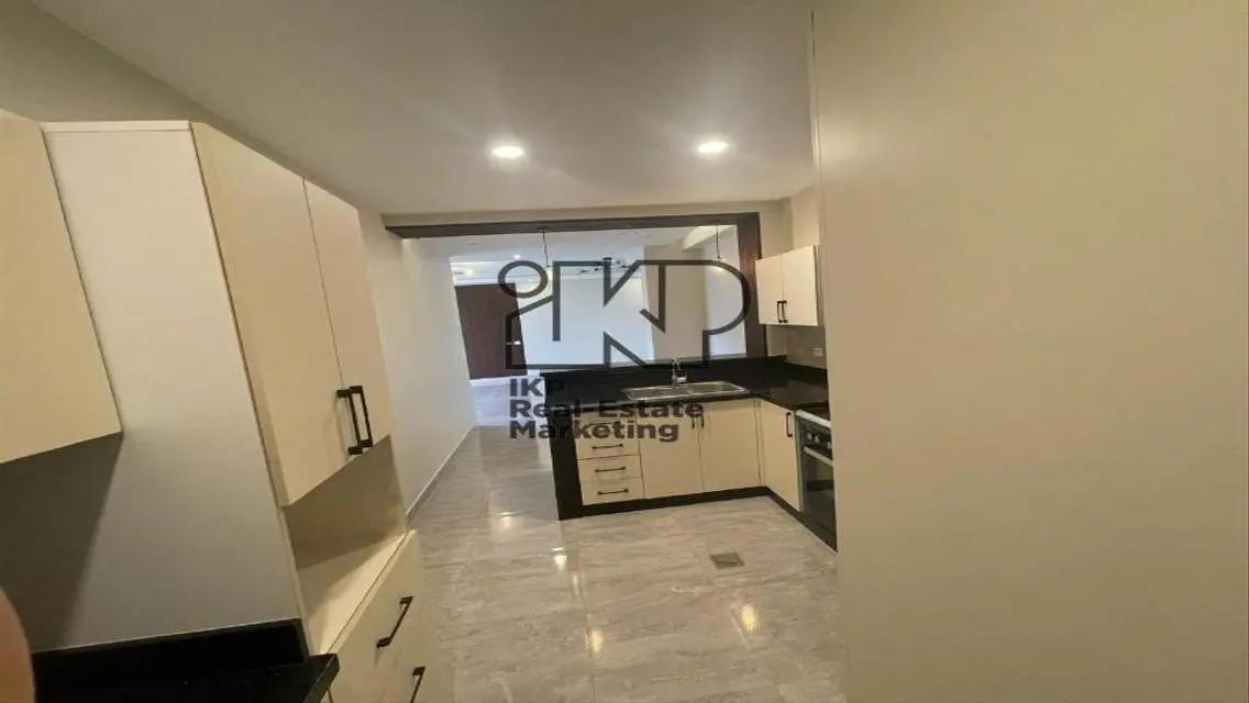 Luxury Apartment with Balcony and Security Guard in City Center