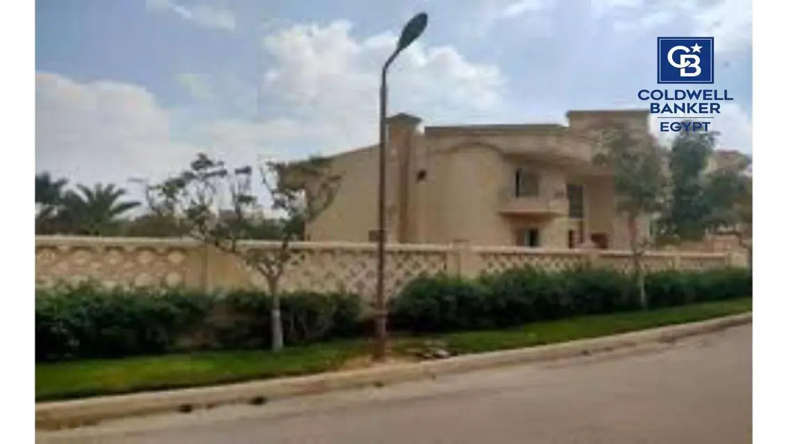 فيلا فاخرة للبيع في منطقة مميزة