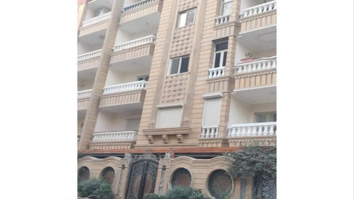 شقة رائعة للبيع في موقع متميز