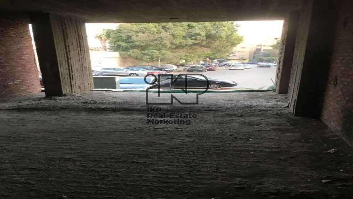 عقار فاخر بمساحة 800 متر بسعر مغري