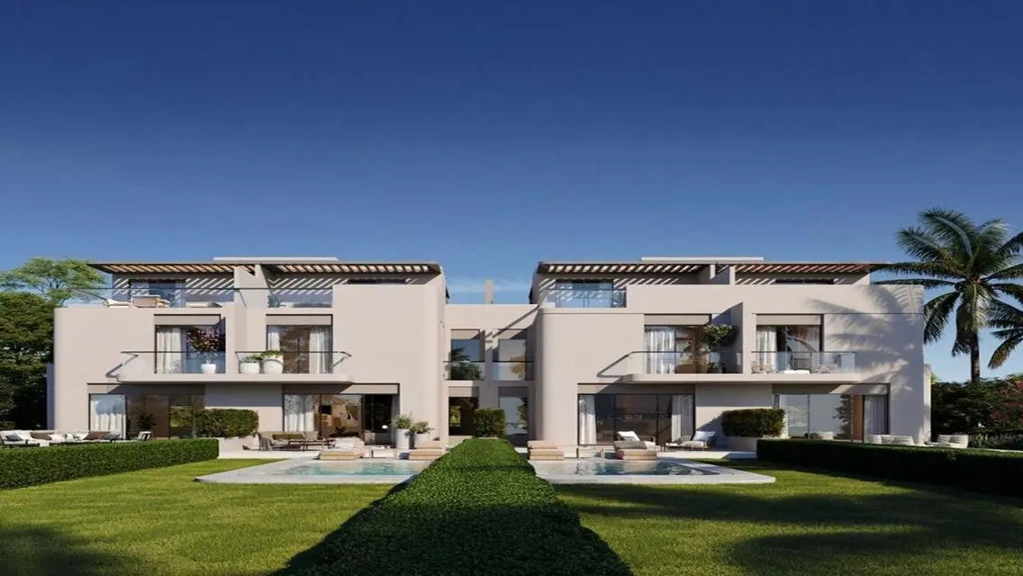 Luxury Apartment in Lake West - 4-0-9