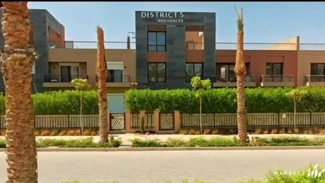 Luxury Apartment with Private Garden and Shared Pool