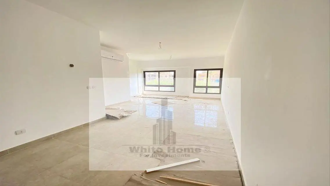 Luxury Apartment with Garden and Shared Pool
