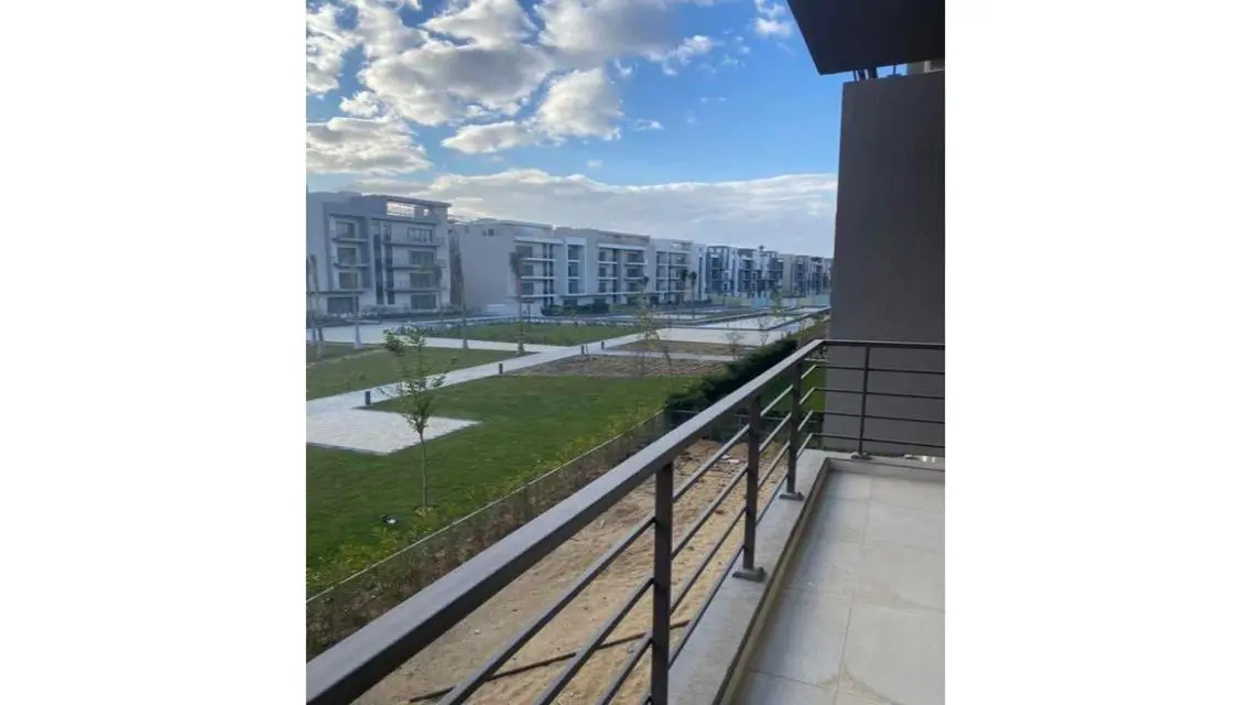 Stunning Apartment with Shared Gym and Security Guard