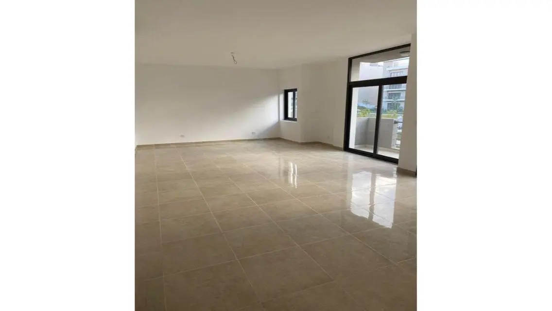 Stunning Apartment with Shared Gym and Security Guard