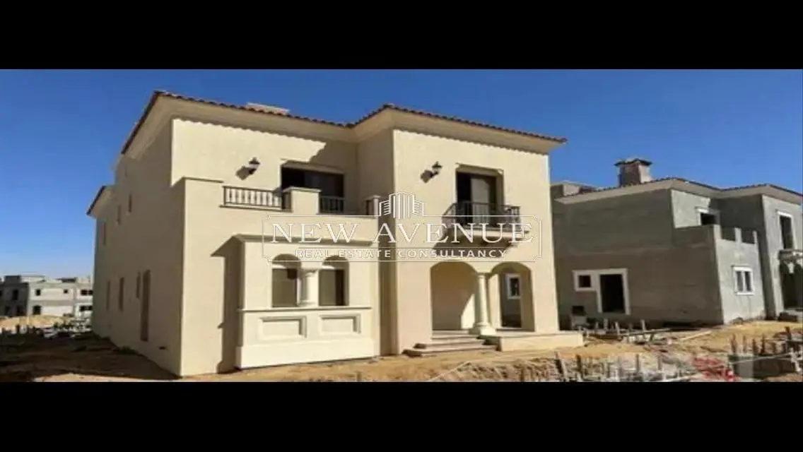 Luxury Apartment with Private Garden in Prime Location