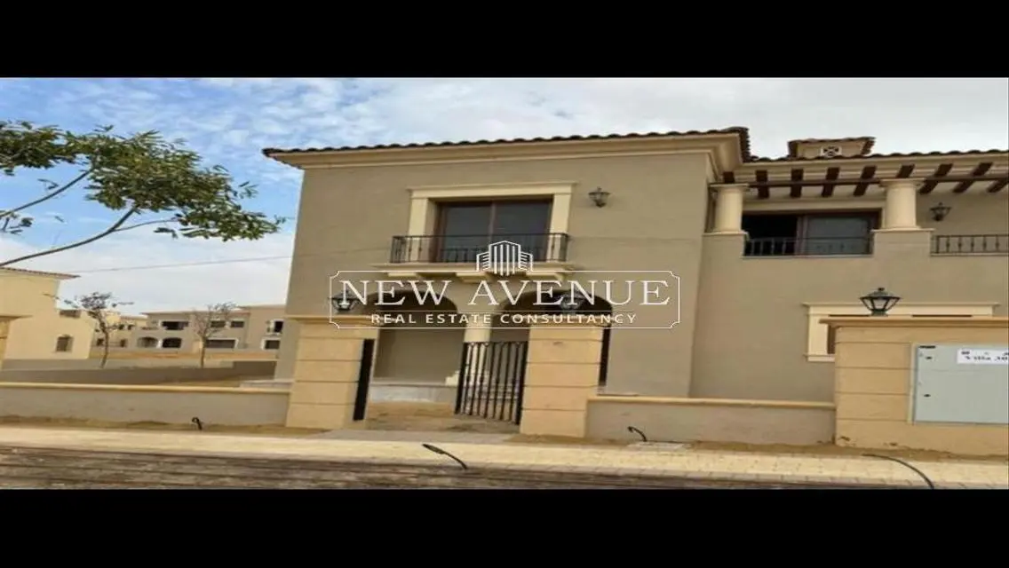 Luxury Apartment with Private Garden in Prime Location