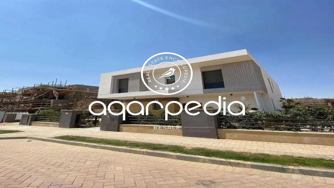 Luxurious Property in an Ideal Location with Private Garden and Balcony