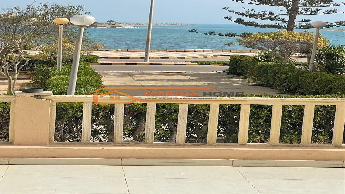 فيلا رائعة للبيع في مارينا 2 (الصف الثاني على البحيرة)