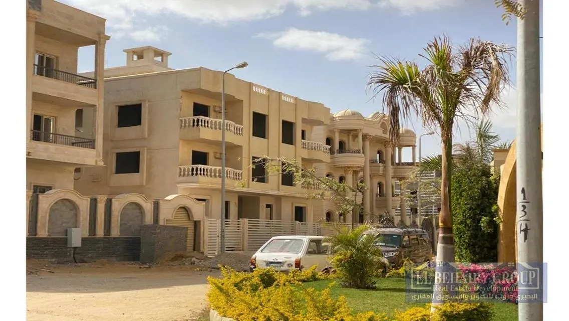 شقة رائعة بمساحة واسعة للبيع
