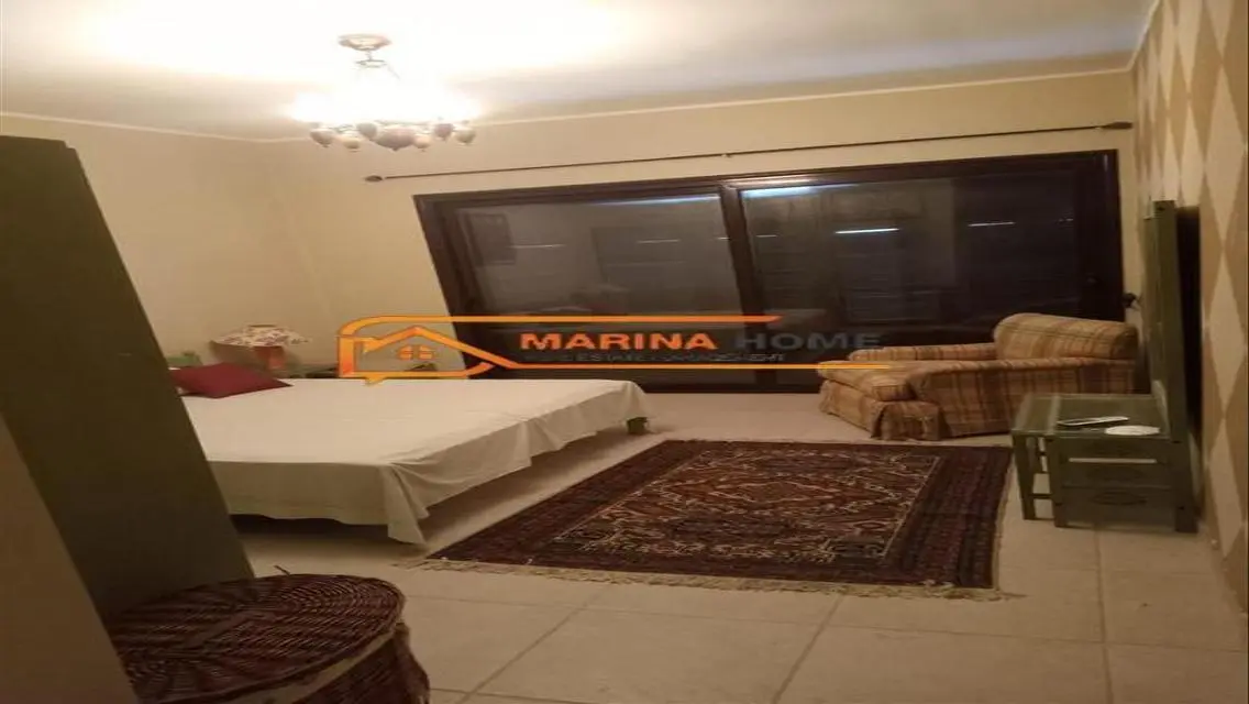 قصر فاخر للبيع في مارينا 5 - أول صف على البحيرة