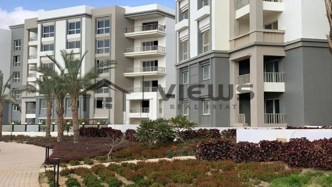Luxury Apartment for Sale with Stunning Lake View