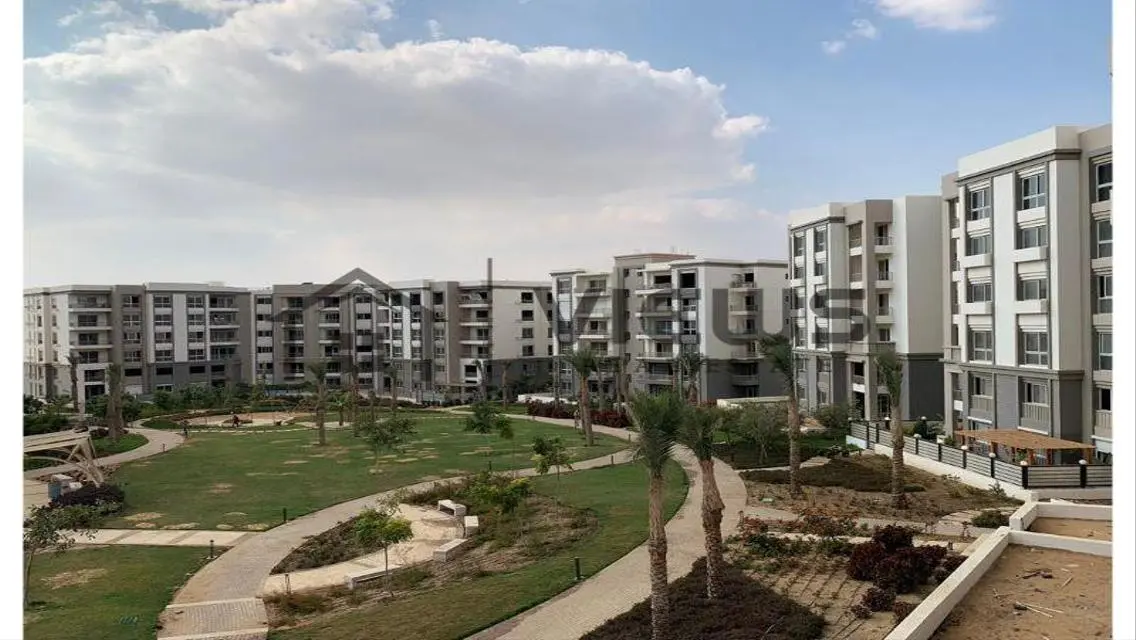 Luxury Apartment for Sale with Stunning Lake View