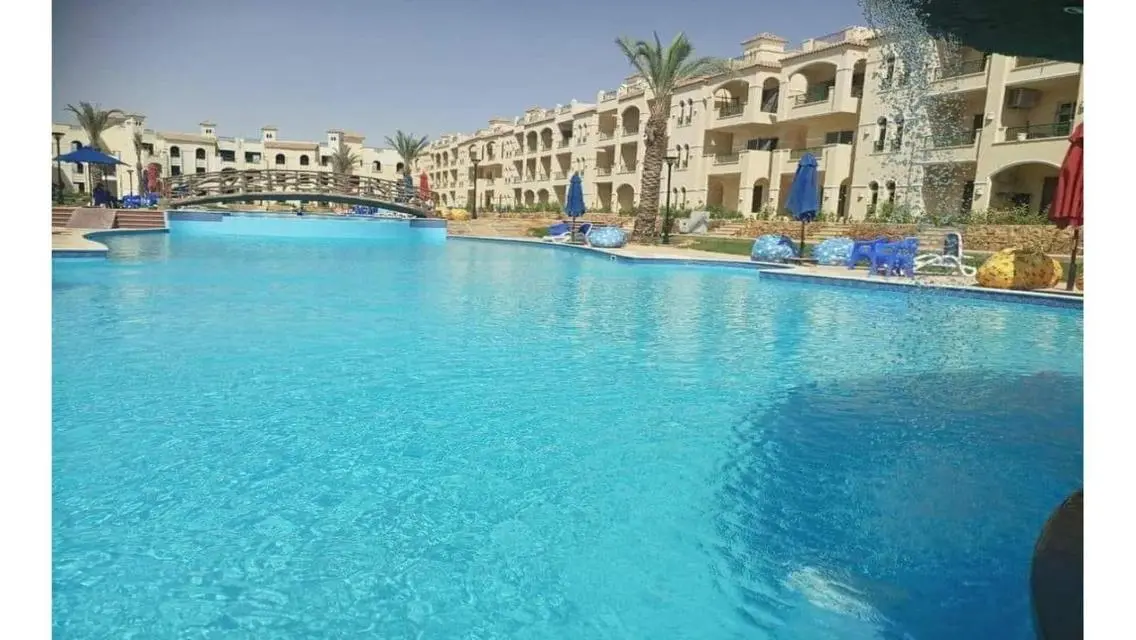 شقة فاخرة للبيع بإطلالة مميزة وبمساحة كبيرة